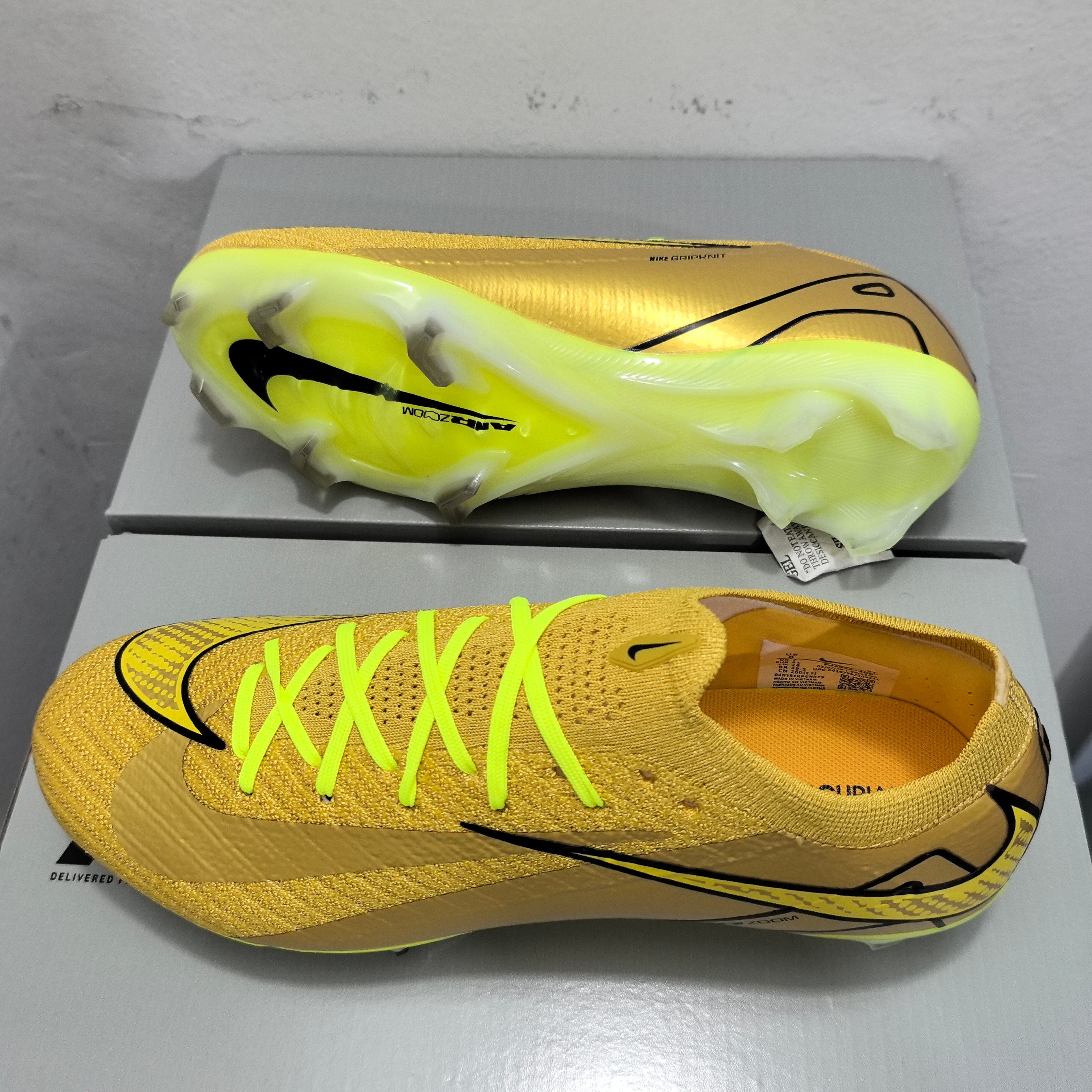 Nike Vapor 16