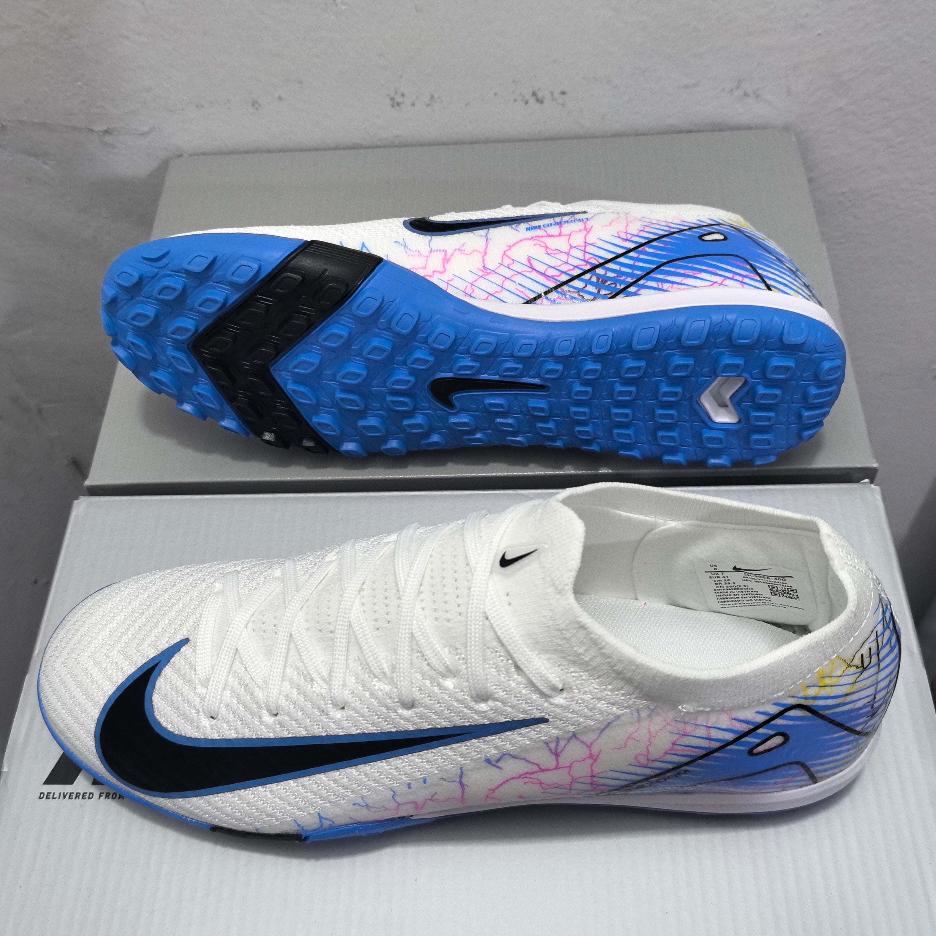 Nike Vapor 16