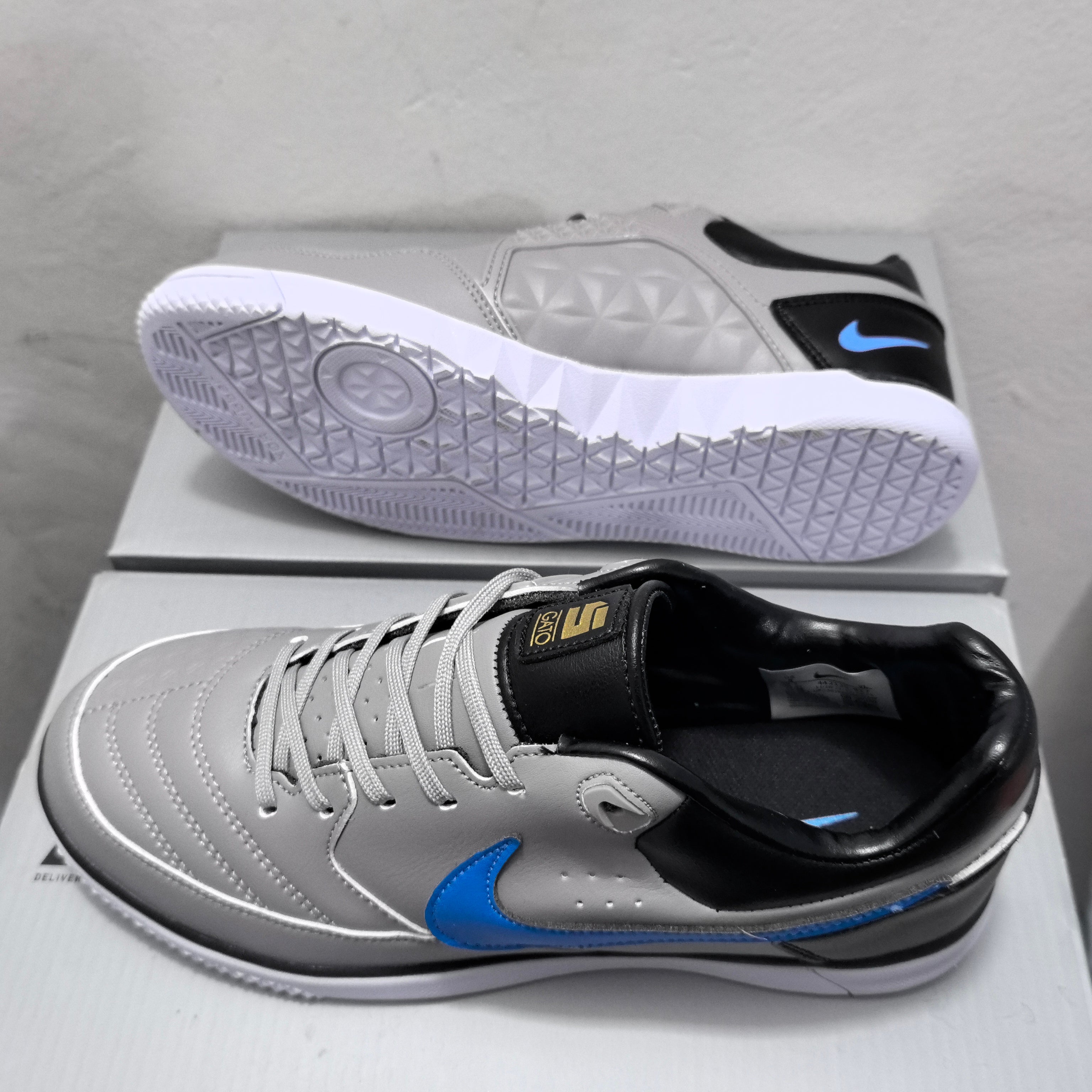Nike Gato