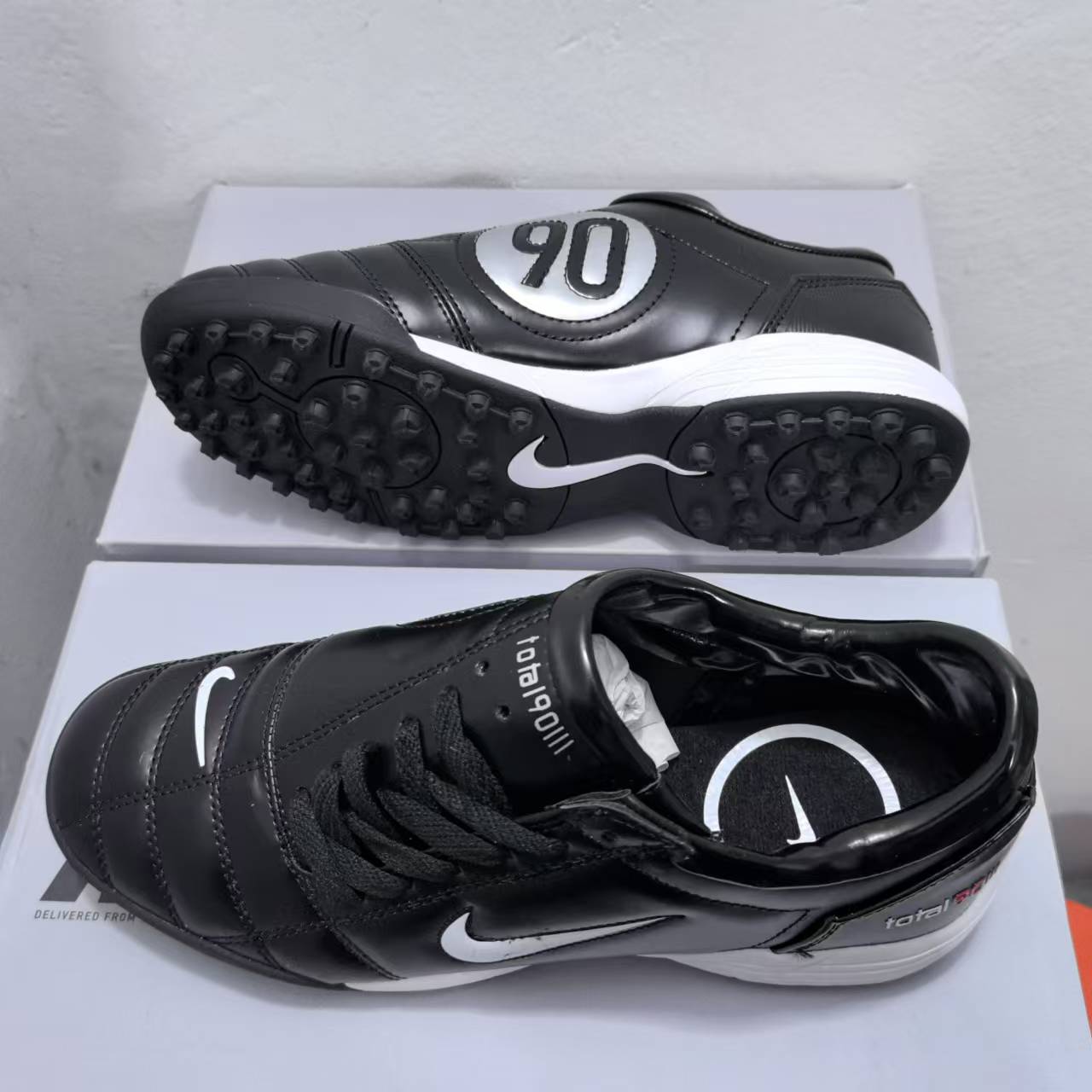 Nike T90