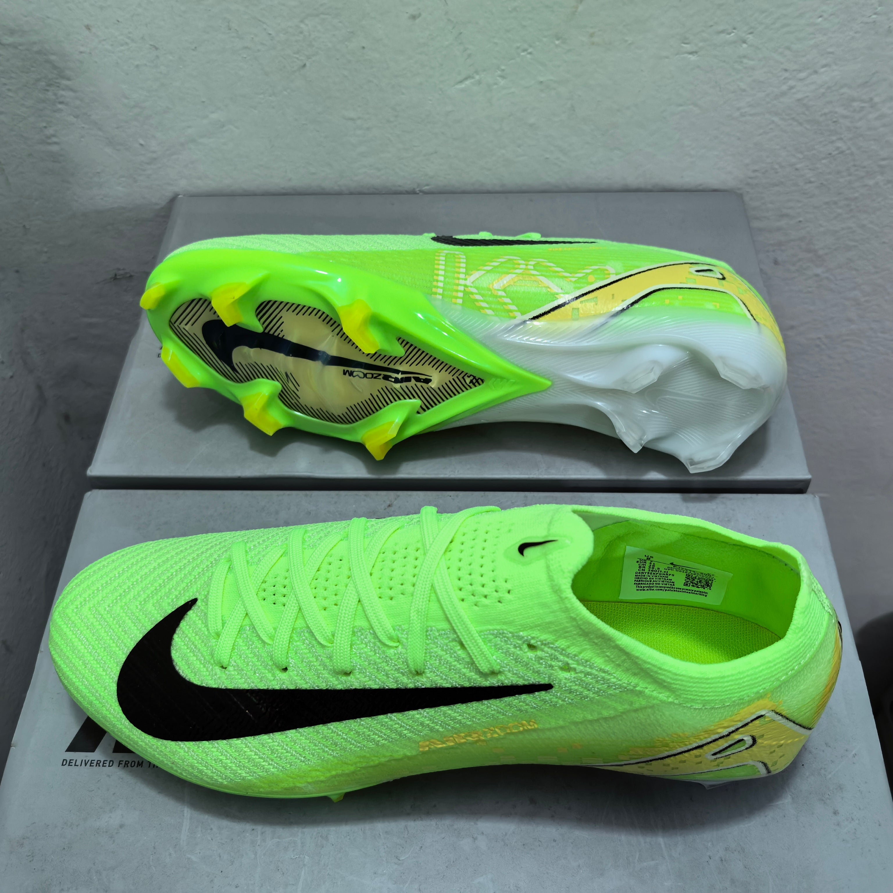 Nike Vapor 16