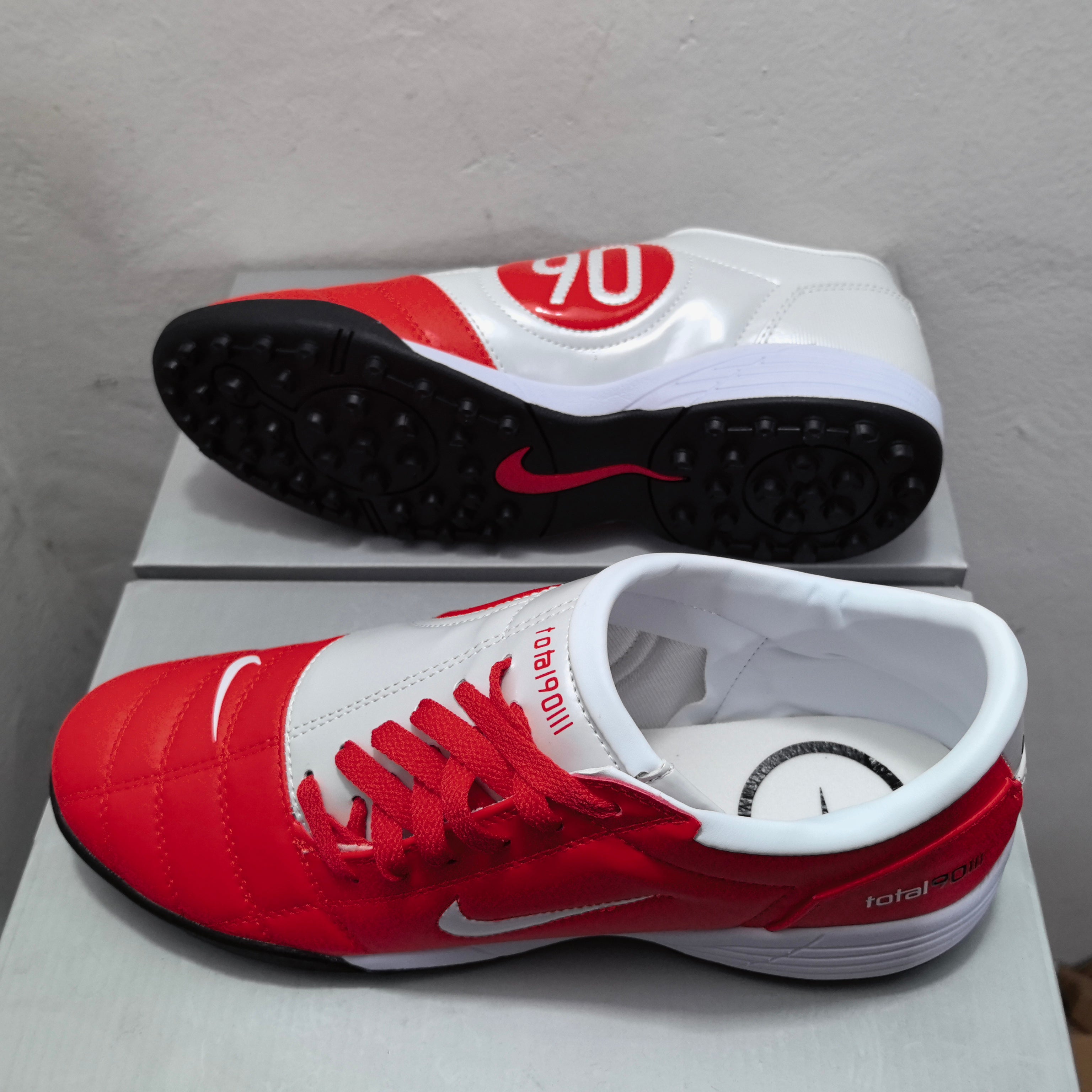 Nike T90