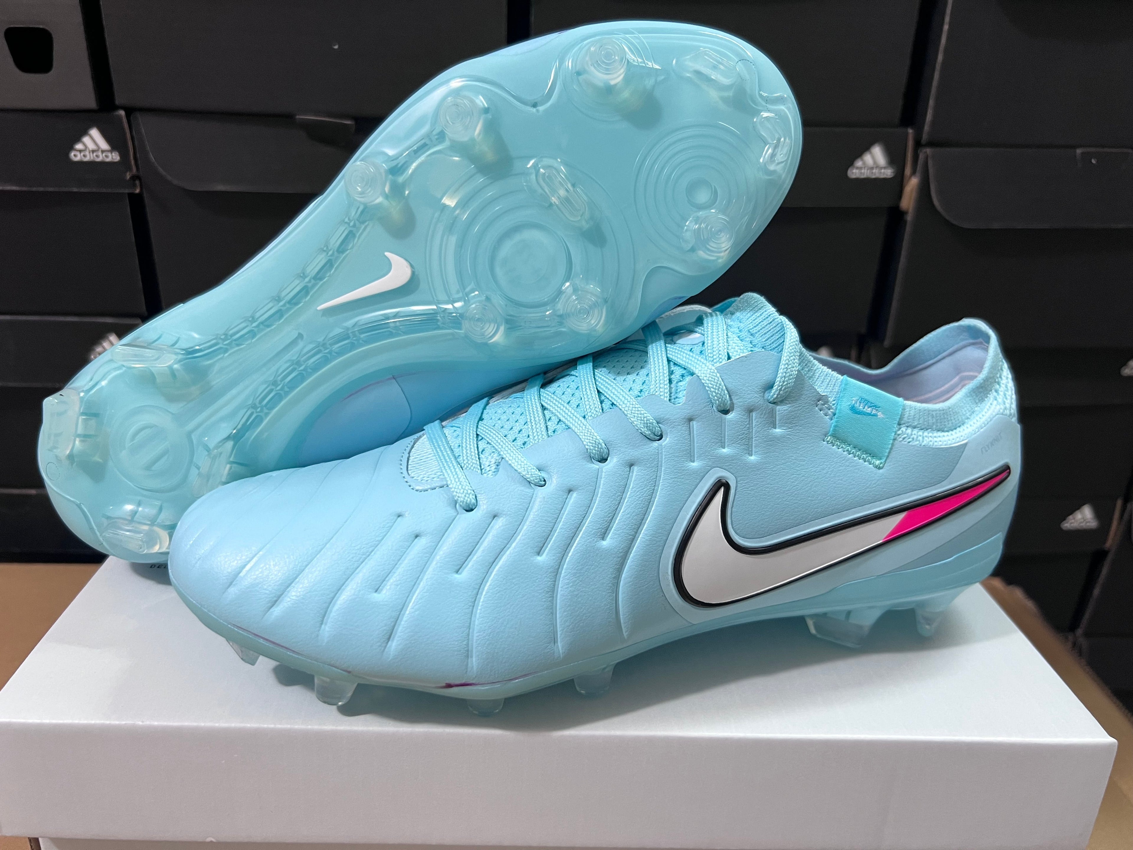 Nike Tiempo