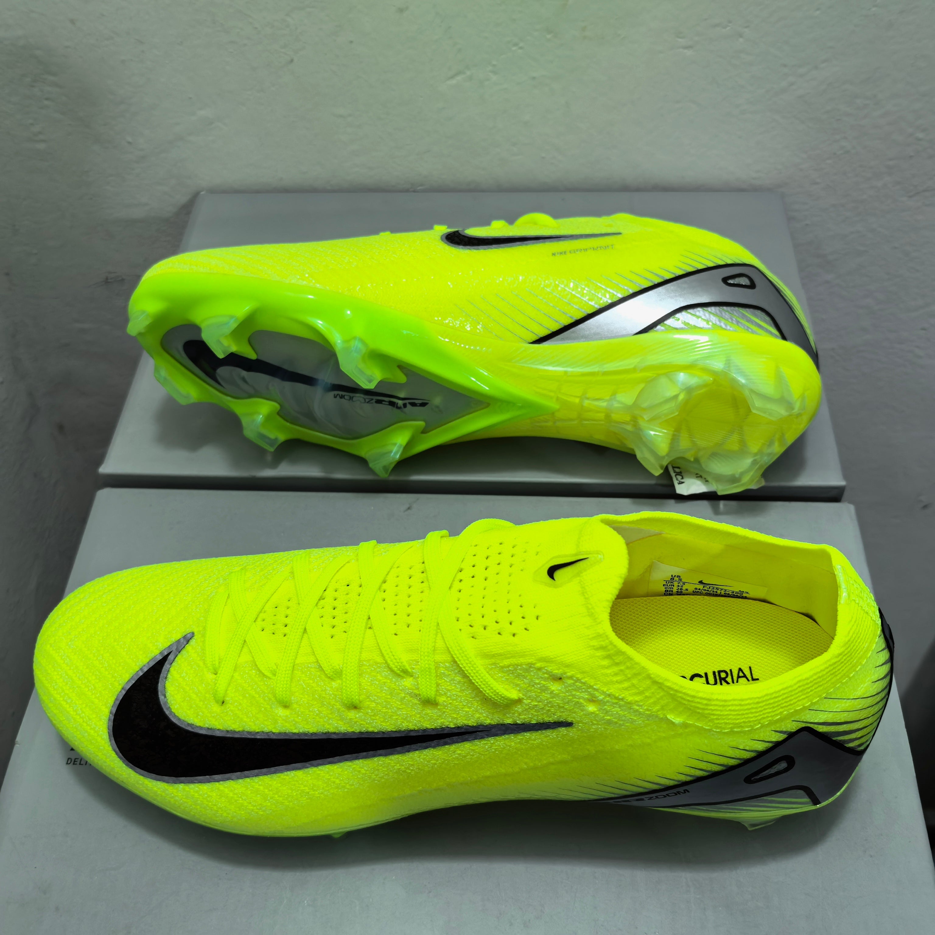 Nike Vapor 16