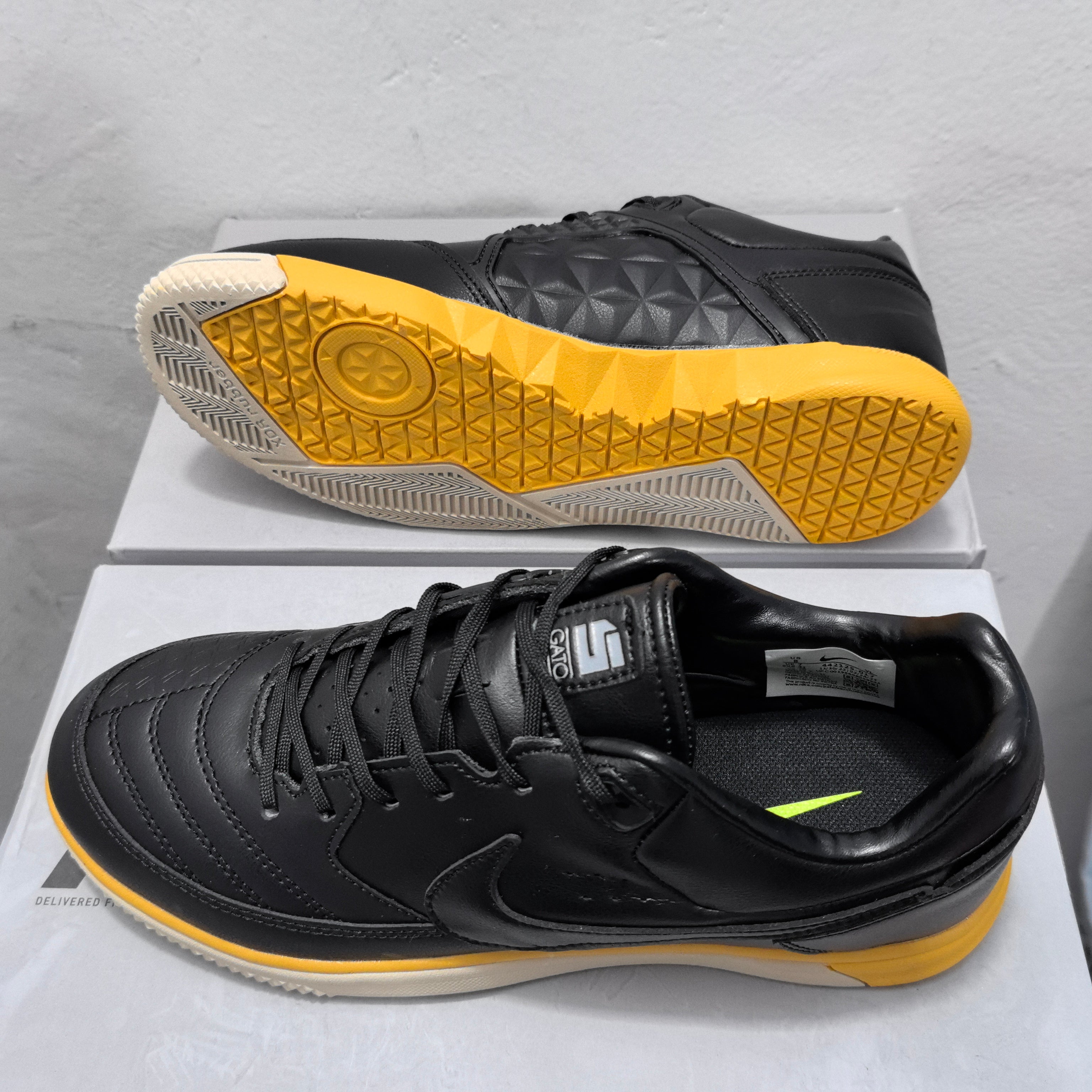 Nike Gato