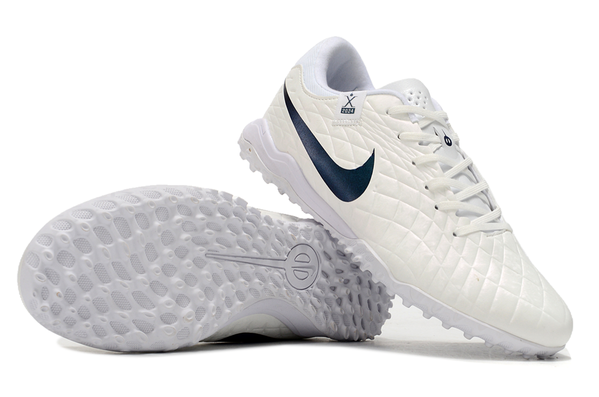 Nike Tiempo